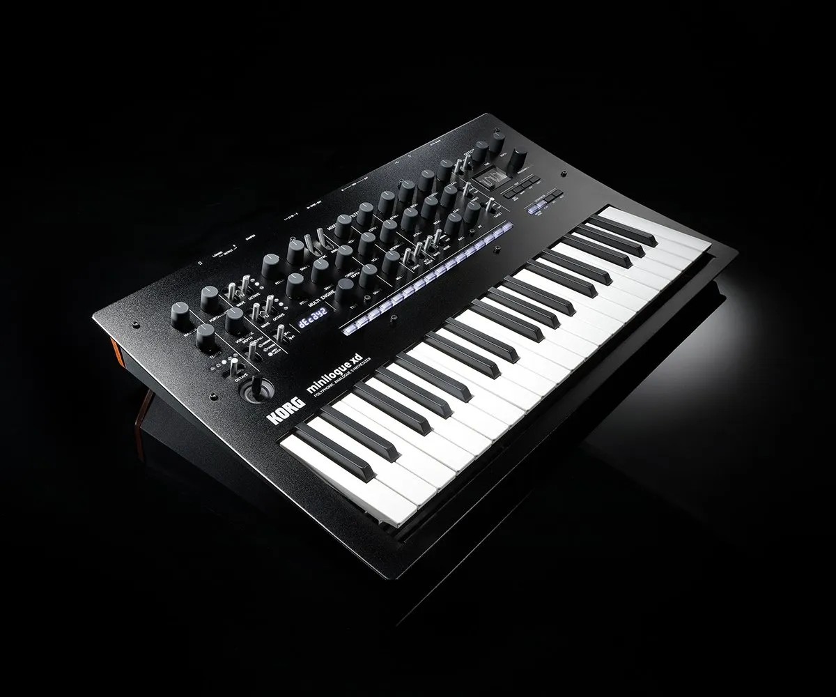 Sintetizzatore Korg Minilogue XD Analogico